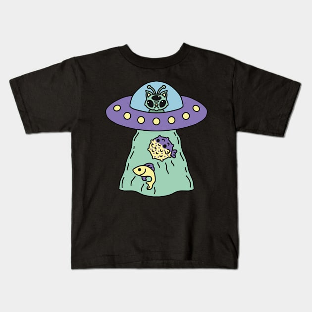 Alien Cat and Ufo Cute Design Kids T-Shirt by MelihsDump